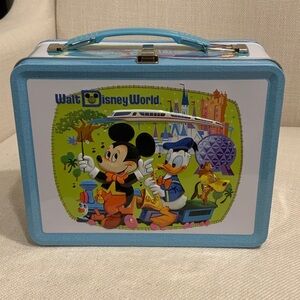D23 Gold Member Walt Disney World lunchbox with Pins.